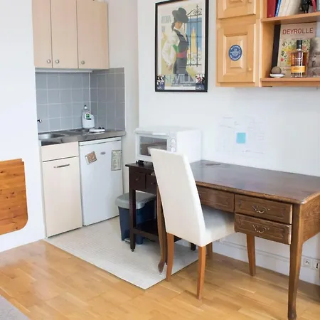 Bright Studio Near The Eiffel Tower Parigi